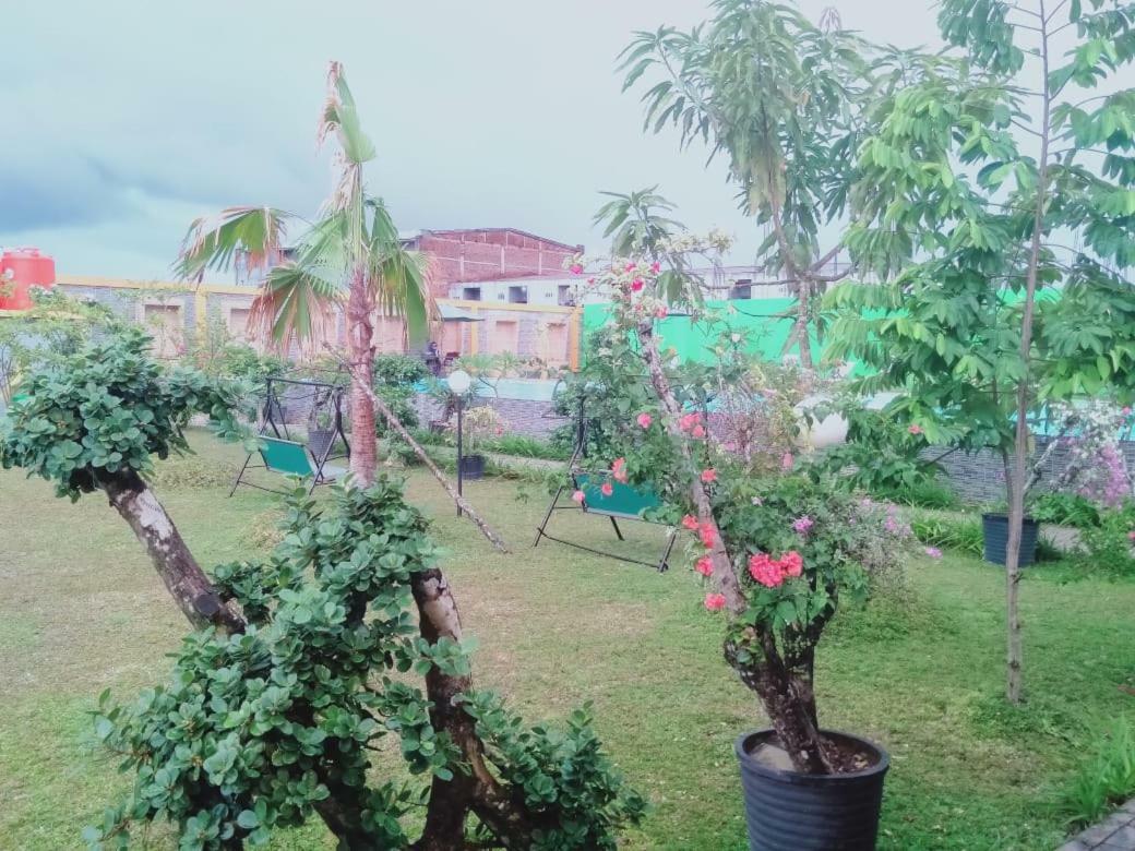 Fortune Front One Hotel Kendari Esterno foto